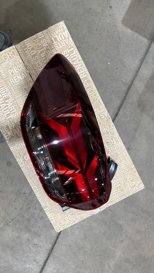 Lampa aripa stanga spate  dacia logan 3