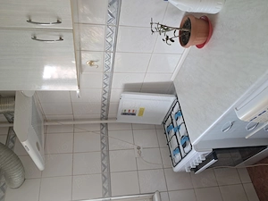 PROIETAR   Închiriez Apartament 2 camere perioada îndelungată.