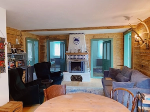 Casa de vacanta la munte, Comandau - imagine 4