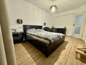 Apartament 3 camere, 64mp, 2 garaje, 2 bai, intermediar,zona Terra - imagine 5