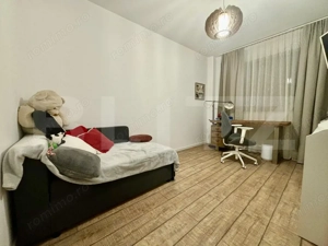 Apartament 3 camere, 64mp, 2 garaje, 2 bai, intermediar,zona Terra - imagine 10