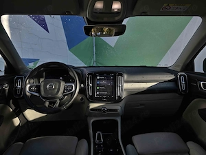Volvo XC 40 2023 - imagine 8