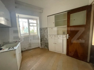 Apartament deosebit --Bd. Dacia,2 camere, renovabil, surprinzător de liniștit - imagine 3
