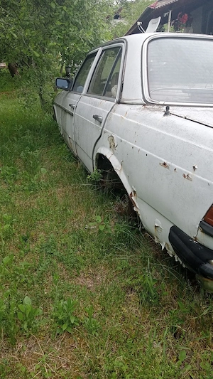 Vand Mercedes Cobra ( motor , cutie de viteze si caroserie deteriorata) 