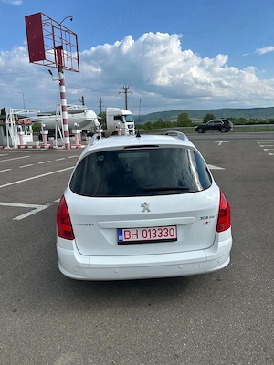 De vânzarea! Mașina funcționează perfect!  sunt valabile încă 2 luni și jumătate numerele roșii  - imagine 2