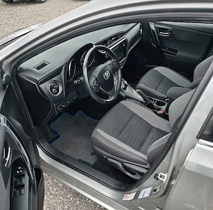 toyota Auris 2 facelift hybrid Aut. - imagine 2