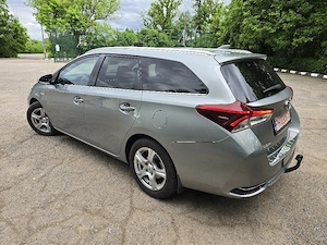 toyota Auris 2 facelift hybrid Aut. - imagine 7