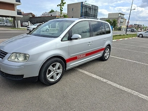 Vând Vw Touran 1.9 TDi .7 locuri 