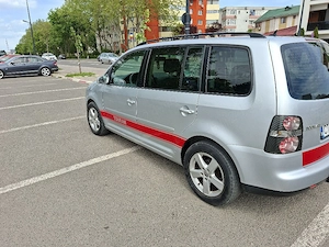 Vând Vw Touran 1.9 TDi .7 locuri  - imagine 3