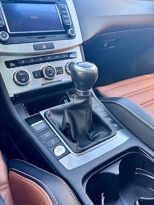 VW Passat B7 Highline 170CP | 187k KM | Full Option: Trapă, Webasto, Cârlig Electric - imagine 9
