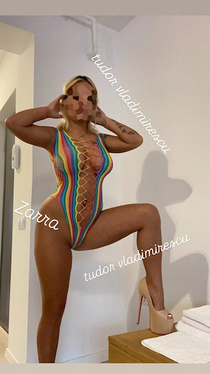 Zarra ! Party girl 