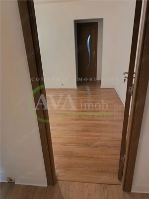 Apartament 2 camere semidecomandat zona Narcisa - imagine 4