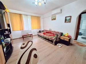 Apartament 2 camere semidecomandate, mobilat, zona Tic Tac - imagine 2