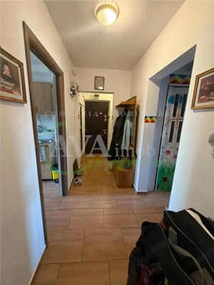 Apartament 3 camere decomandat, Zona Mioritei - imagine 5