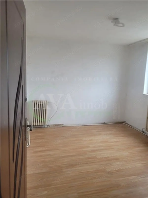 Apartament 3 camere semidecomandat, zona Neagoe Voda