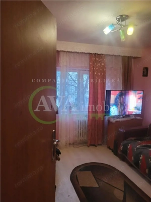 Apartament 3 camere semidecomandat, zona  Ura - imagine 4