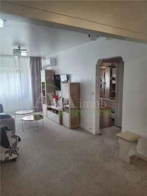 Apartament 3 camere decomandat zona Nord - imagine 2