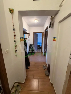 Apartament 3 camere decomandat, Zona Mioritei - imagine 6