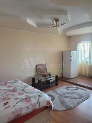 Apartament 3 camere decomandat zona Nord - imagine 9