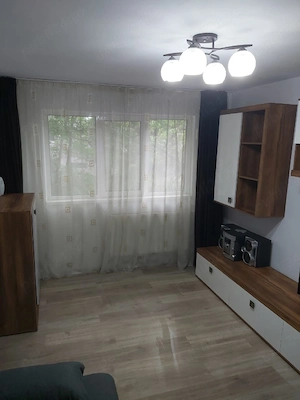 Apartament 2  camere  etaj 1 de închiriat  - imagine 4