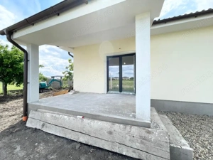 Casa individuala 4 camere, 77mp utili, 503mp teren - Mosnita Veche - imagine 12