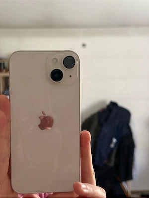iPhone 14 - baterie 100%