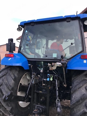 Tractor New Holland  - imagine 4