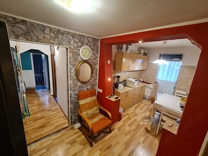 Vand apartament 3 camere, Etaj 1, Targu Jiu - imagine 6