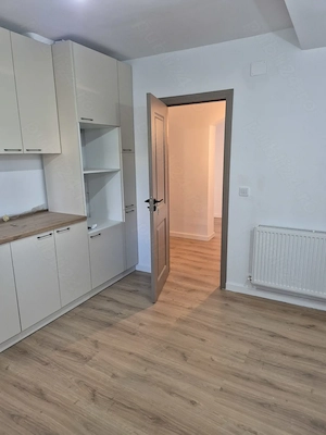 Apartament cu trei camere, zona ultracentrala  - imagine 3