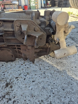 cutie viteze iveco 2.3 euro 4 - imagine 3
