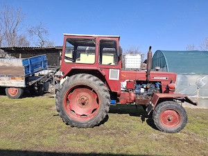 Tractor u 650, remorcă basculabilă și plug în 3 brazde - imagine 2