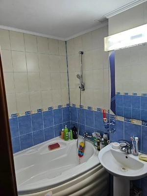 Vand apartament 4 camere decomandat - imagine 6