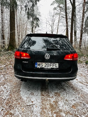 Vând VW passat b7 2011,2.0l 170cp impecabil  - imagine 7