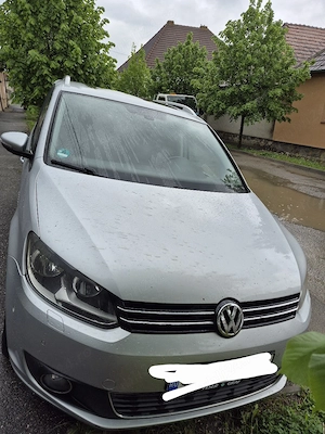 Volkswagen Touran 2.0 TDI   2010   7 locuri - imagine 5