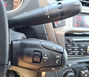 Peugeot 45.000 km. Sunt primul proprietar,am cumpărat mașina de nouă din reprezentanța PeugeotBrașov - imagine 10