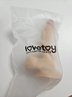 Dildo cu ventuza 20 cm