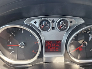 Se vinde masina Ford Focus 1.6  90CP Diesel Euro 5 - imagine 2