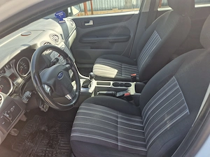Se vinde masina Ford Focus 1.6  90CP Diesel Euro 5 - imagine 9