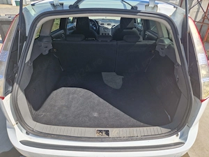 Se vinde masina Ford Focus 1.6  90CP Diesel Euro 5 - imagine 4