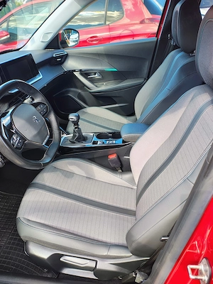 Peugeot 2008 PureTech 100 Allure - imagine 13