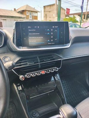 Peugeot 2008 PureTech 100 Allure - imagine 12