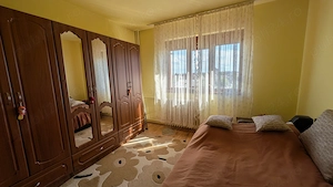 Apartament trei camere de inchiriat pe termen lung zona Republici Nord - imagine 2
