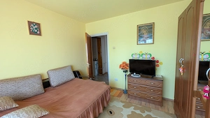 Apartament trei camere de inchiriat pe termen lung zona Republici Nord - imagine 3