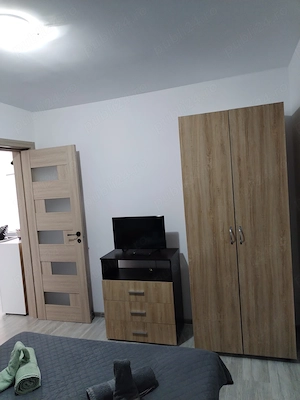 Închiriez apartament regim hotelier - imagine 4