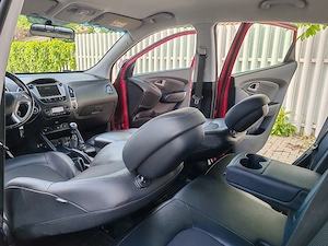 Hyundai IX 35 2.0 CRDI 4x4 NaviPieleLedCmrMasalierInczScaune BanchetaClimatronicJanteAluVara Iarna - imagine 8