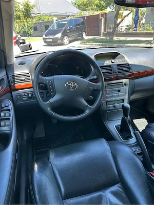 toyota avensis 1000 euro  - imagine 8