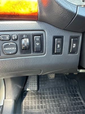 toyota avensis 1000 euro  - imagine 7