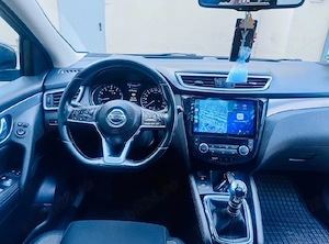 NISSAN QASHQAI   Acest SUV din 2018 oferă un design modern și funcționalitate excelentă pentru famil