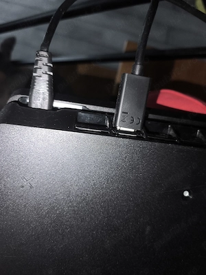 PS4 Slim 1TB + 2 manete originale Sony + joc original | Stare foarte bună
