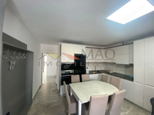 Semicentral - Vanzare casa - Str. Caraiman - imagine 11